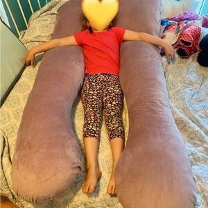 Pregnancy/body pillow
